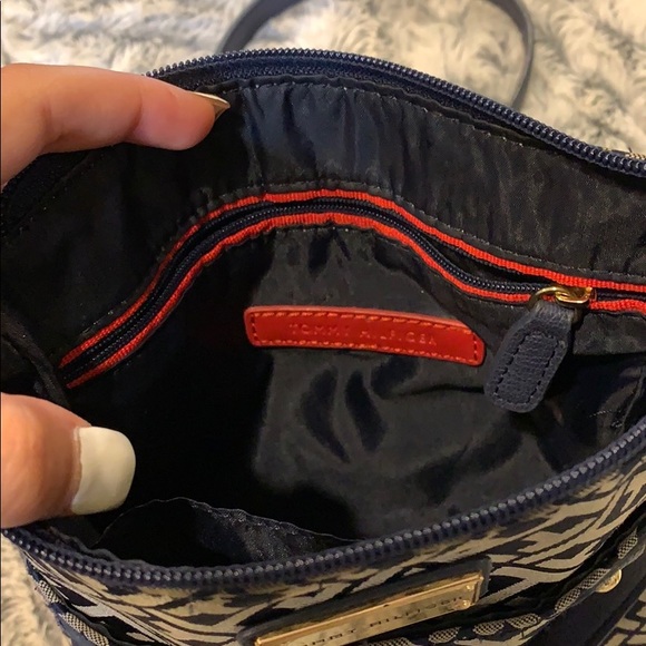Tommy Hilfiger Purse - Picture 4 of 4